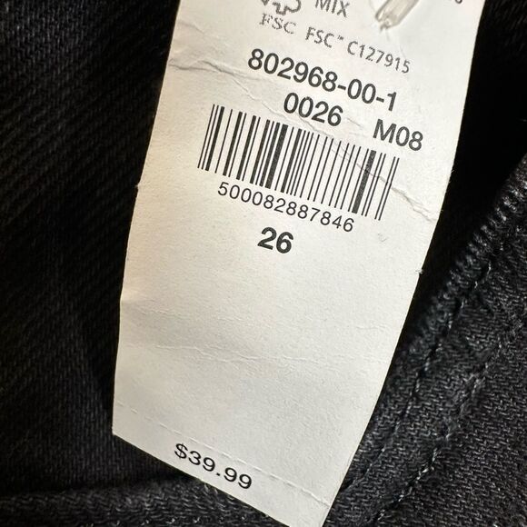 NWT Old Navy Plus Size High Waist Slouchy Straight Black Denim Shorts - Size 26 - Picture 9 of 11